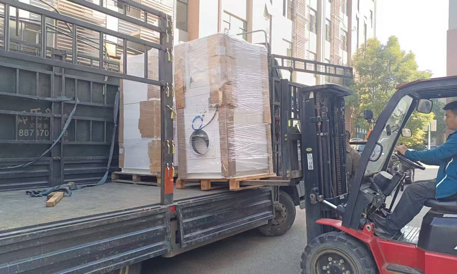 山普智能第四代除塵器：高效除塵，守護(hù)工業(yè)健康