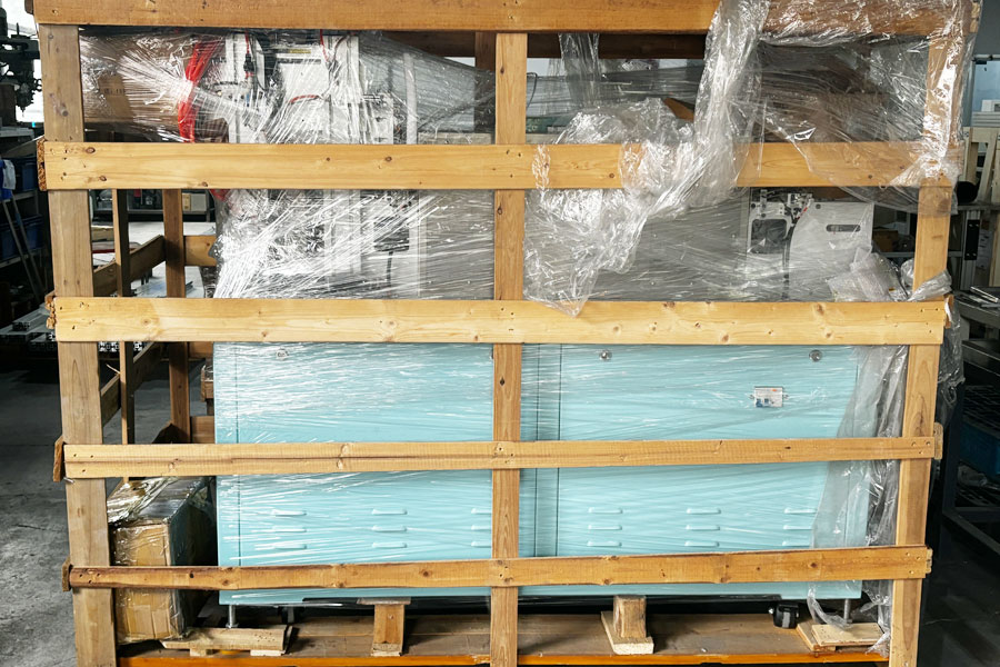 長沙山普智能自動熱壓設備發(fā)貨，助力客戶高效生產(chǎn)