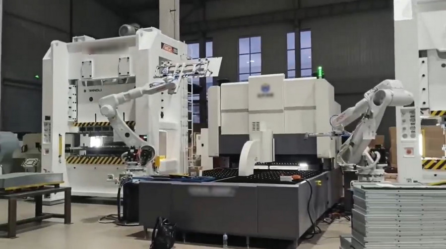 沖床、折彎機機器人上下料